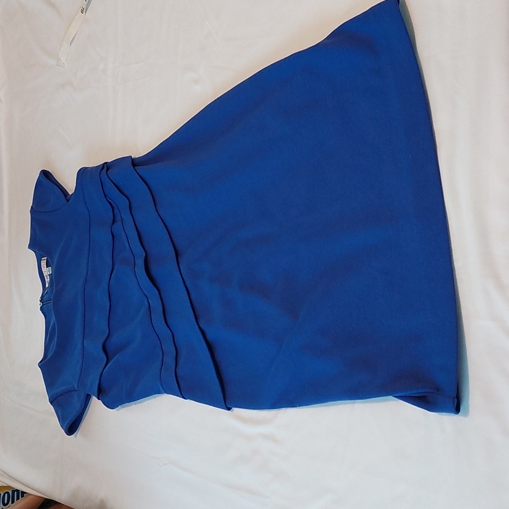 Jennifer Lopez Size 6 Purple Blue. Body Con ,Cute and Stylish .